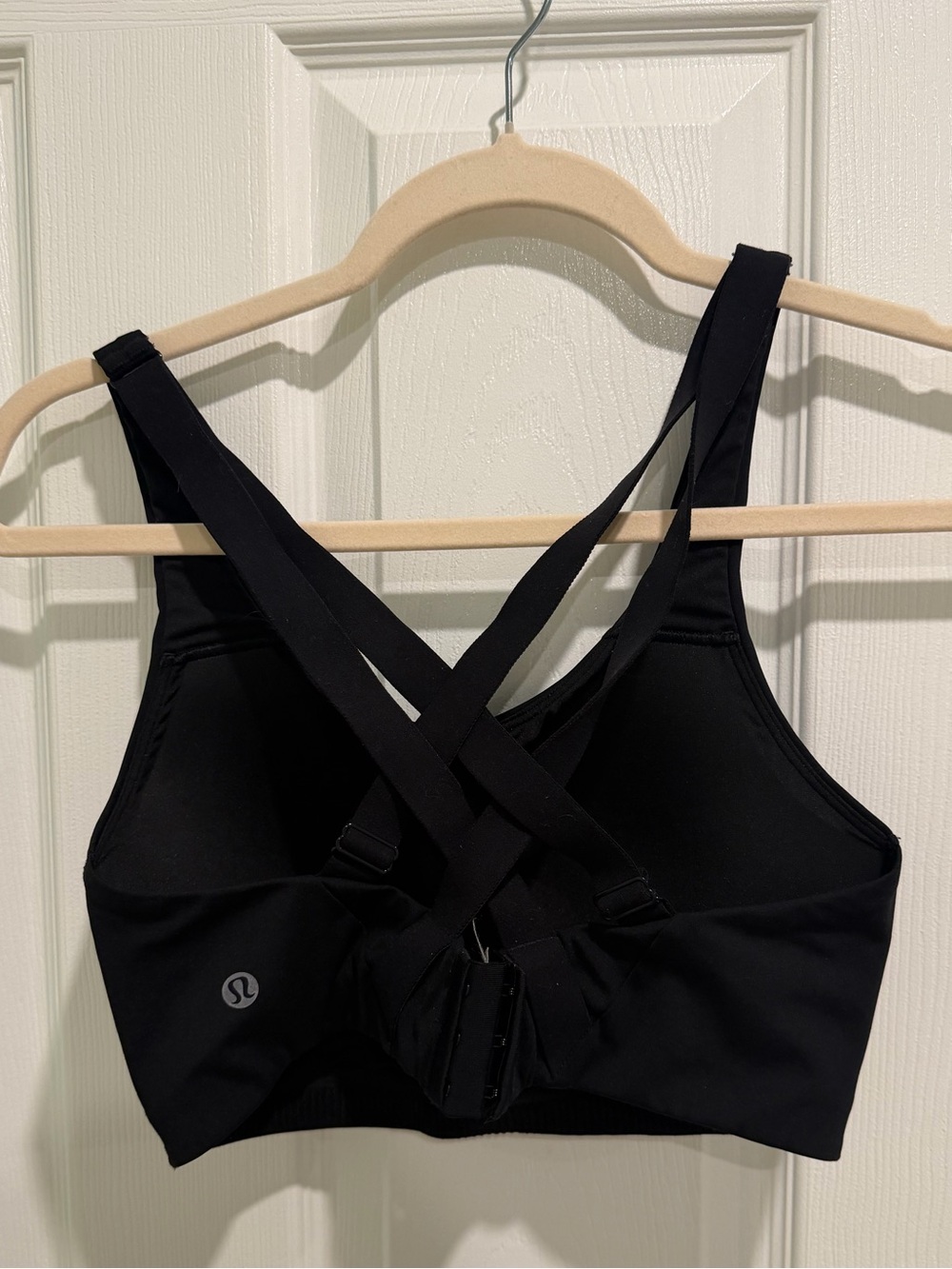 Lululemon Black Cross-Back Sports Bra 34D - Picture 2 of 3